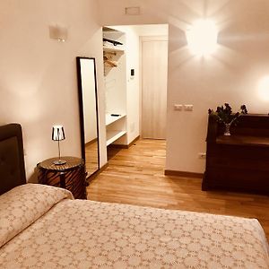 Kamer met een Queen Size Bed